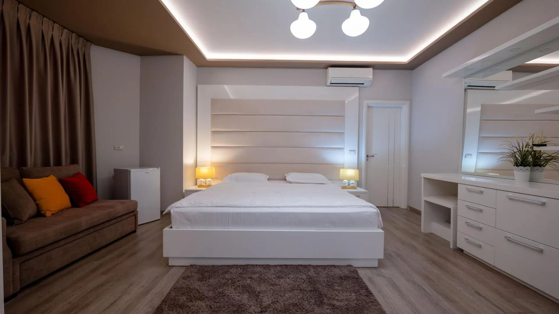 New Heaven Hotel Sarandë