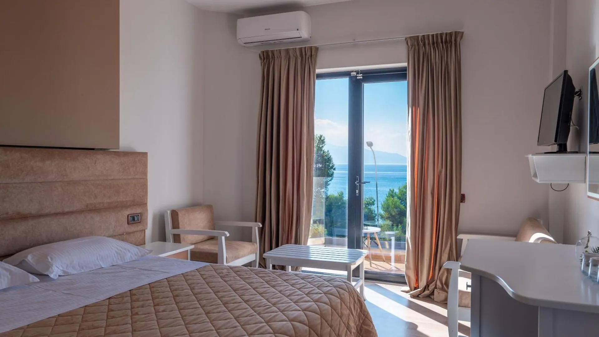 New Heaven Hotel Σαράντα