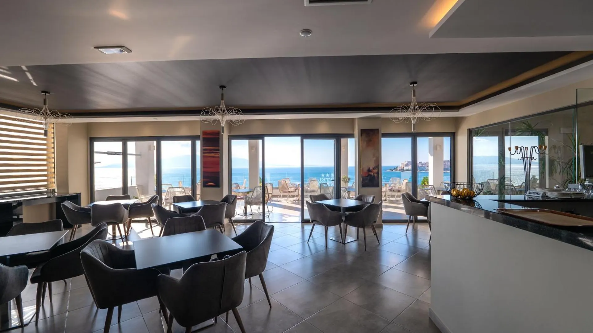New Heaven Hotel Σαράντα 4*,